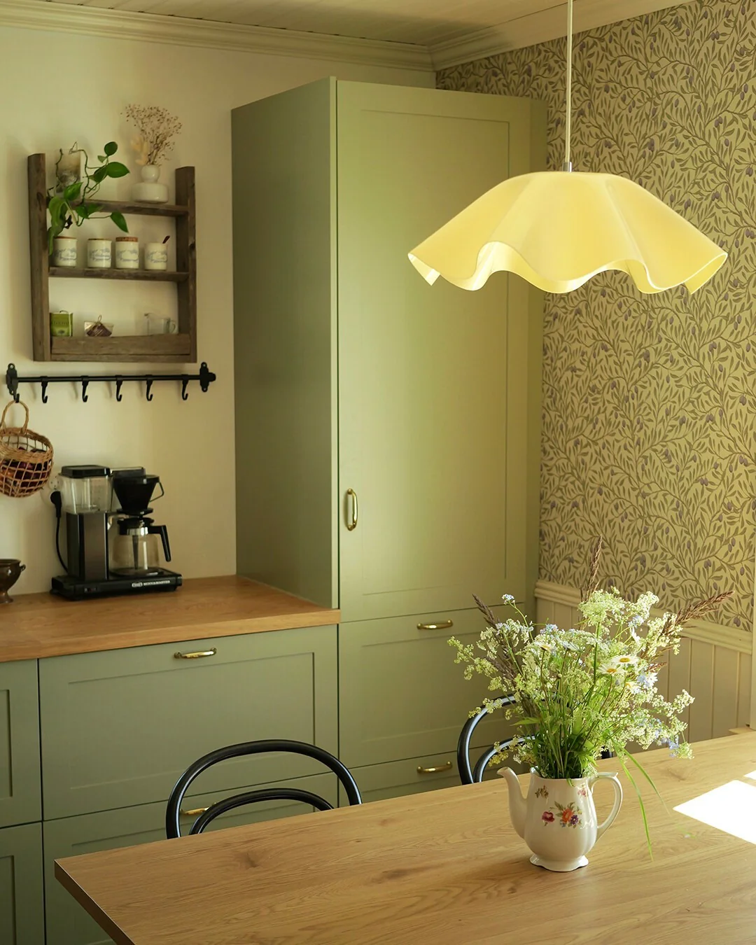 Floral Teapot as a Charming Kitchen Centerpiece