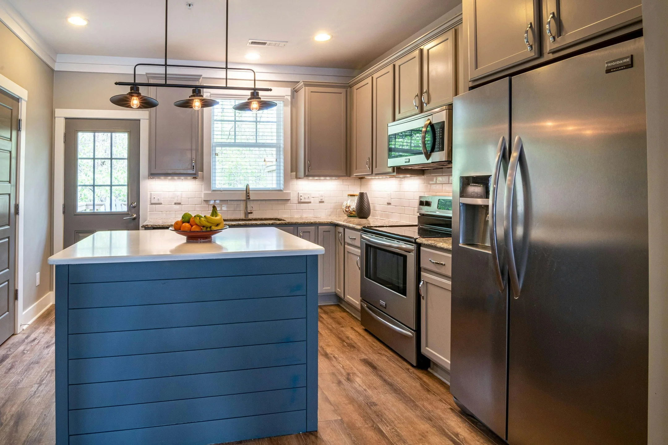 Shiplap Island in Deep Blue Adds a Bold Focal Point