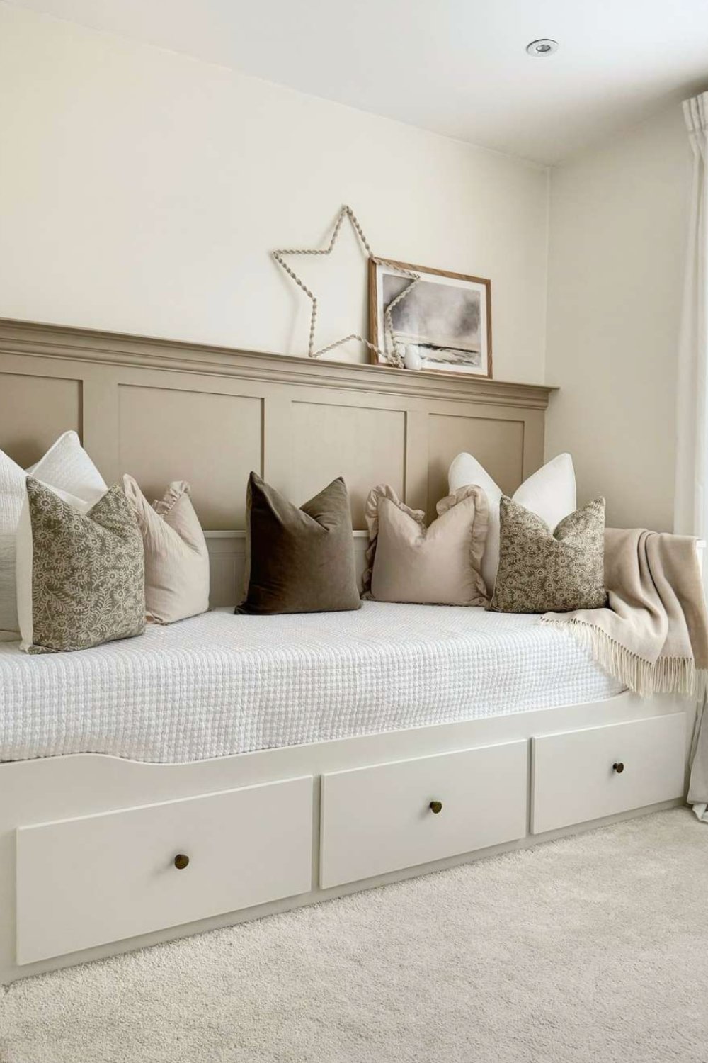 Built-in Daybed with Ample Drawer Storage