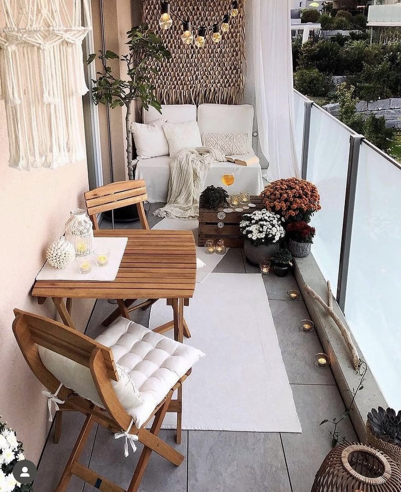 Woven Wall Hanging Creates a Textured Backdrop for Seating