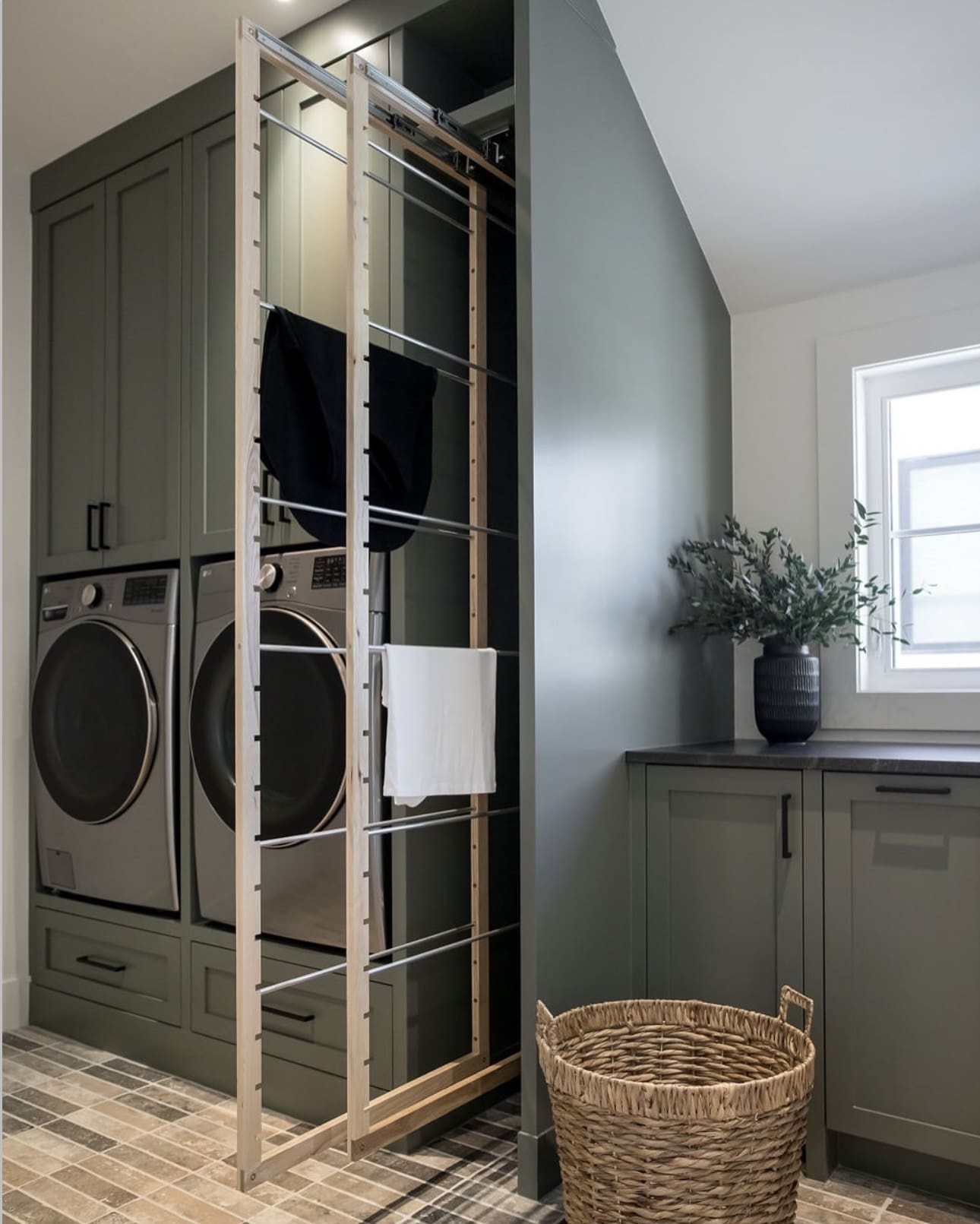 Pull-Out Drying Rack for Delicate Garments