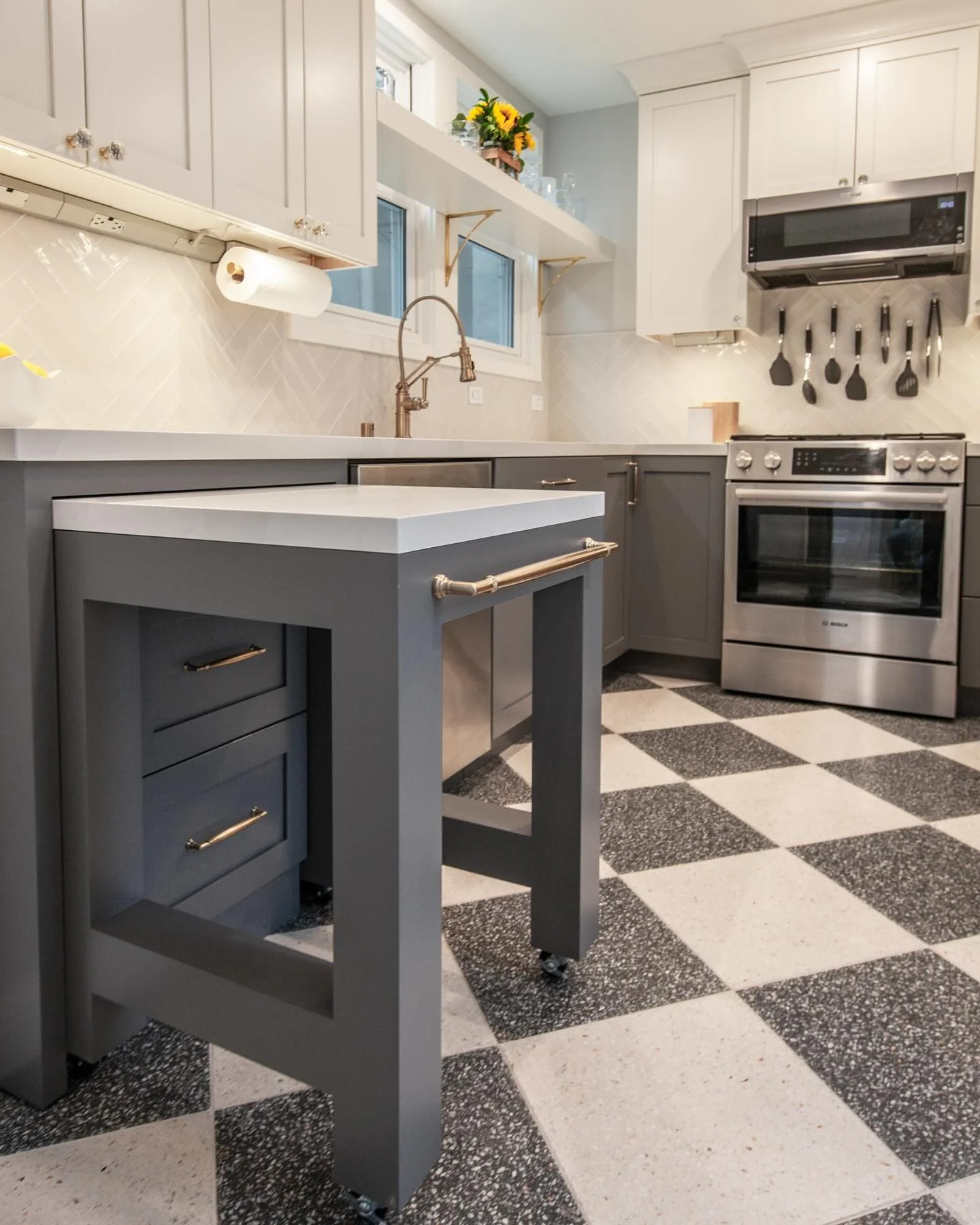 Gain Extra Prep Space with a Pull-Out Cart