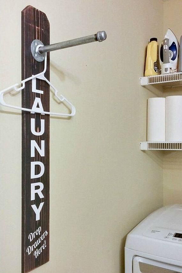 Vertical Wooden Sign with Pipe Rod for Air Drying