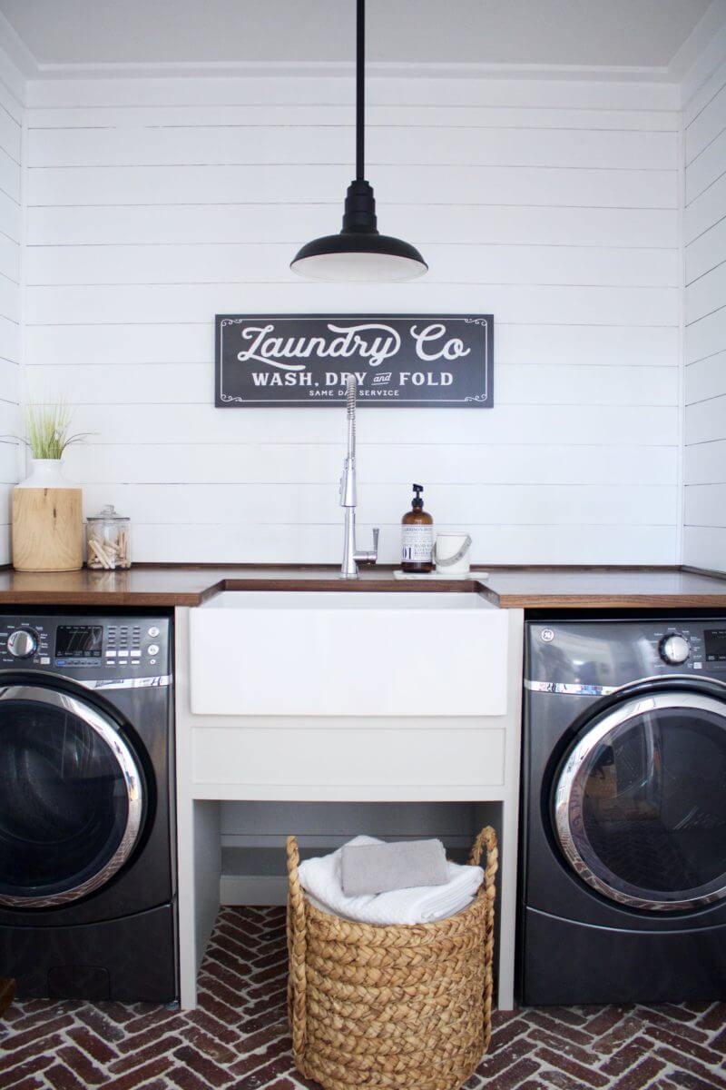 Vintage Laundry Co. Sign Adds Retro Charm Above the Sink