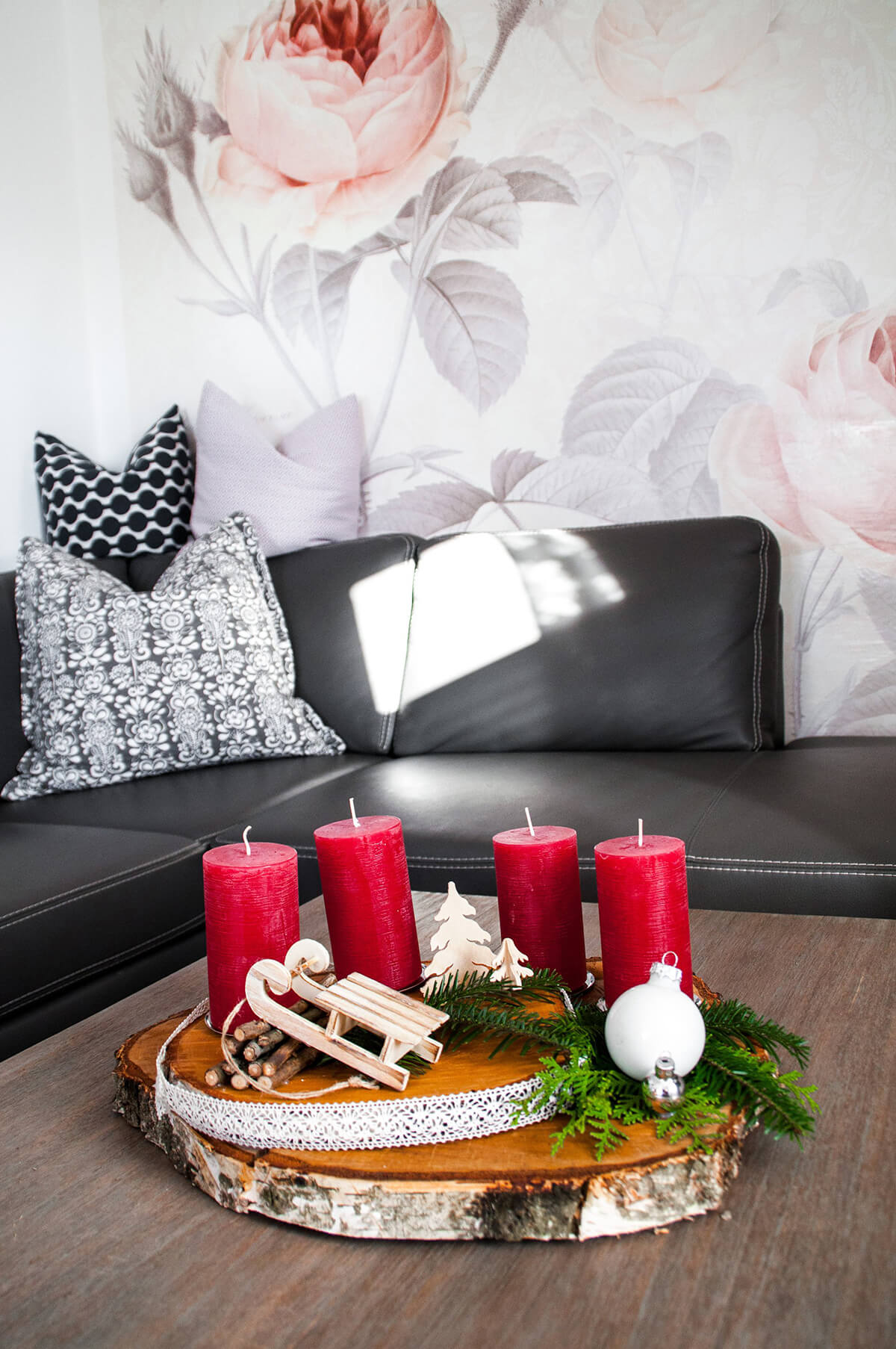 Design a Festive Wood Slice Centerpiece