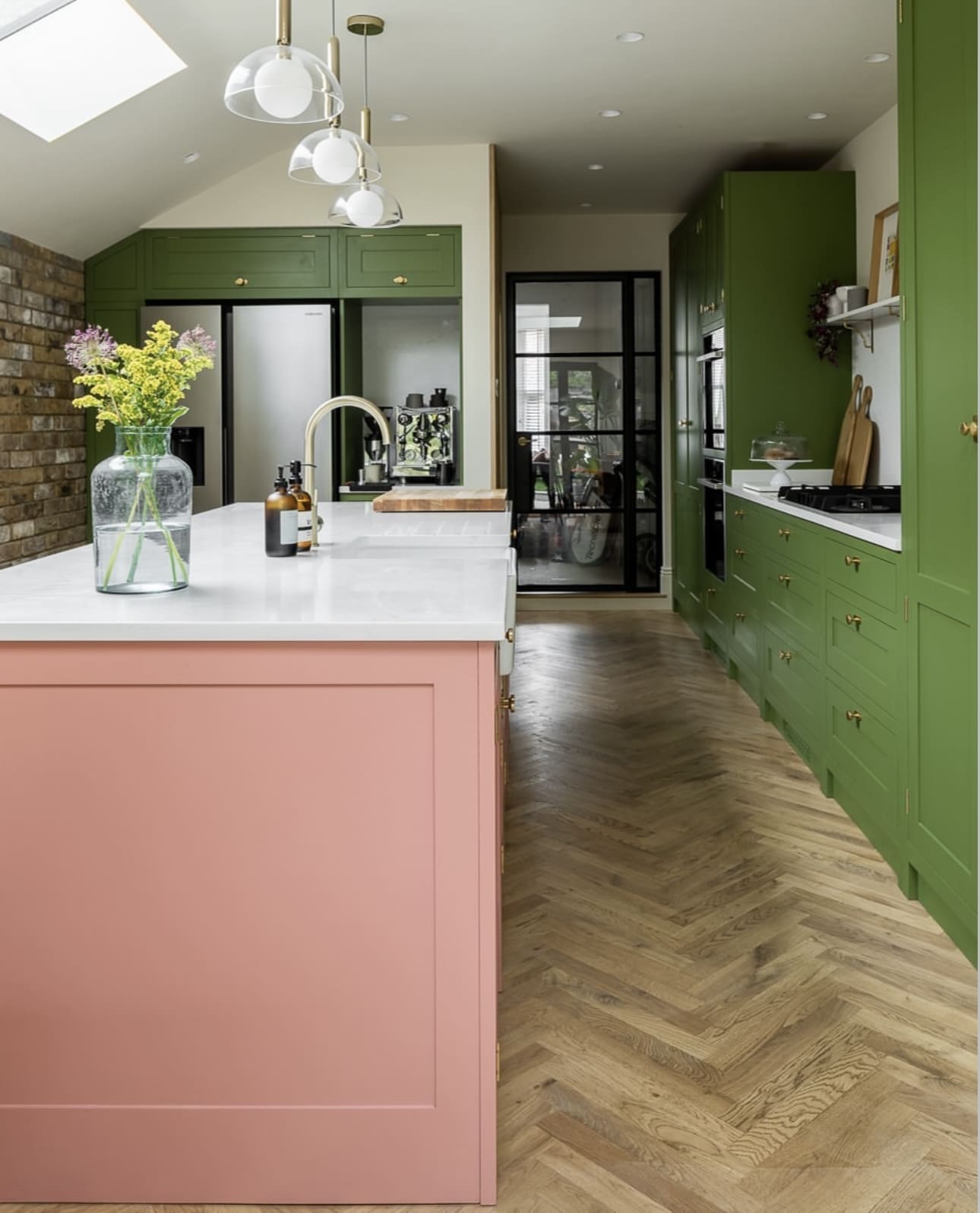 Salmon Pink Island Base Creates a Sweet Focal Point