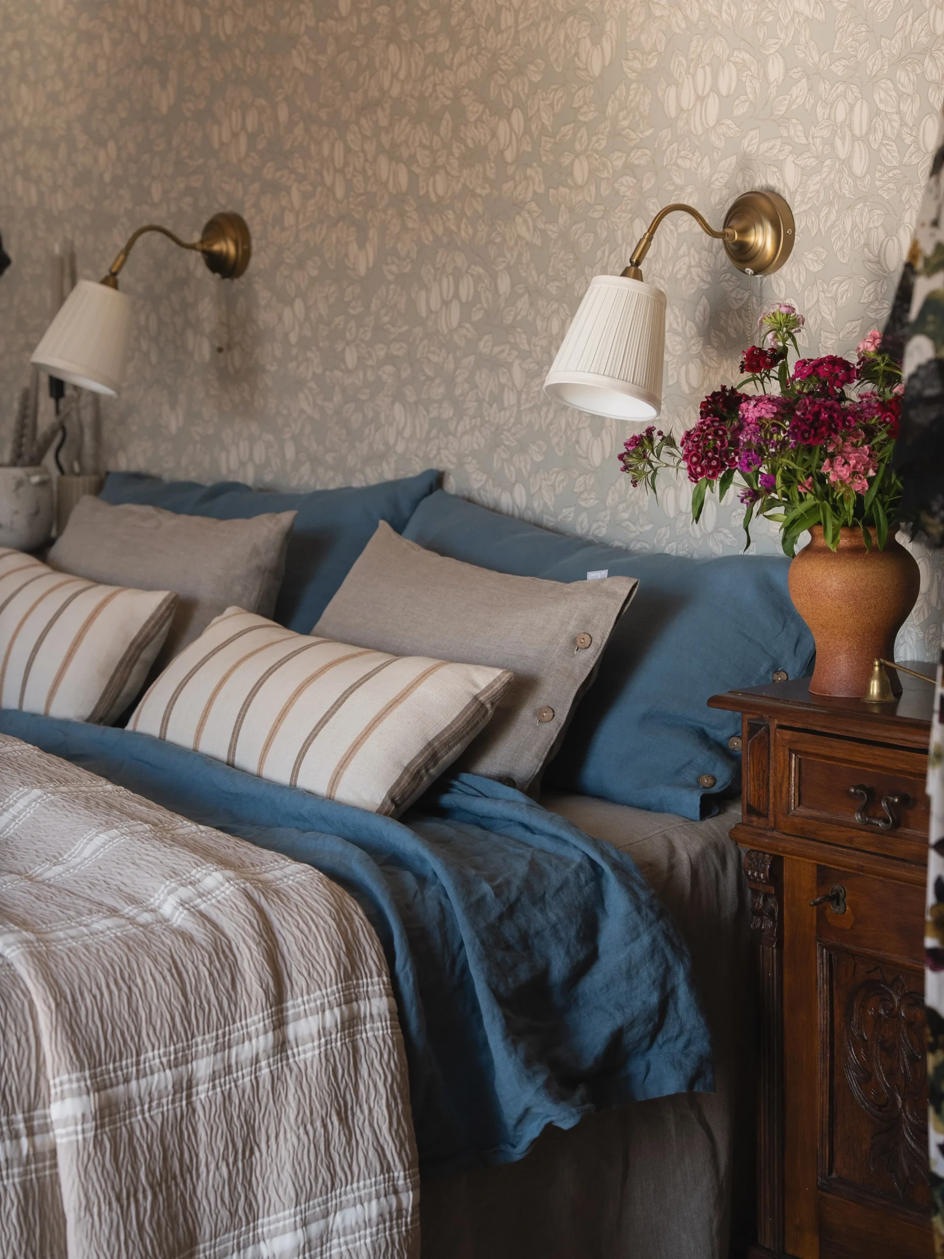 Layered Bedding Adds Cozy Depth