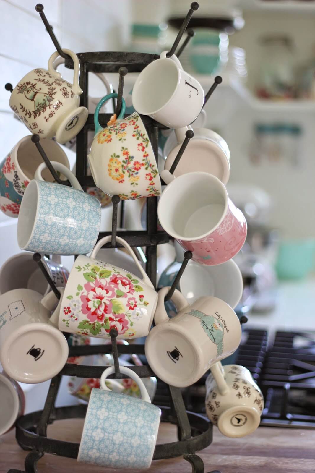 Tiered Rack for Maximum Mug Storage