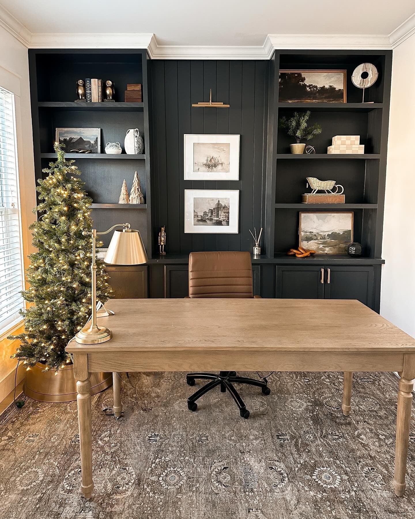 Twinkling Tree Adds Festive Cheer to a Dark Office