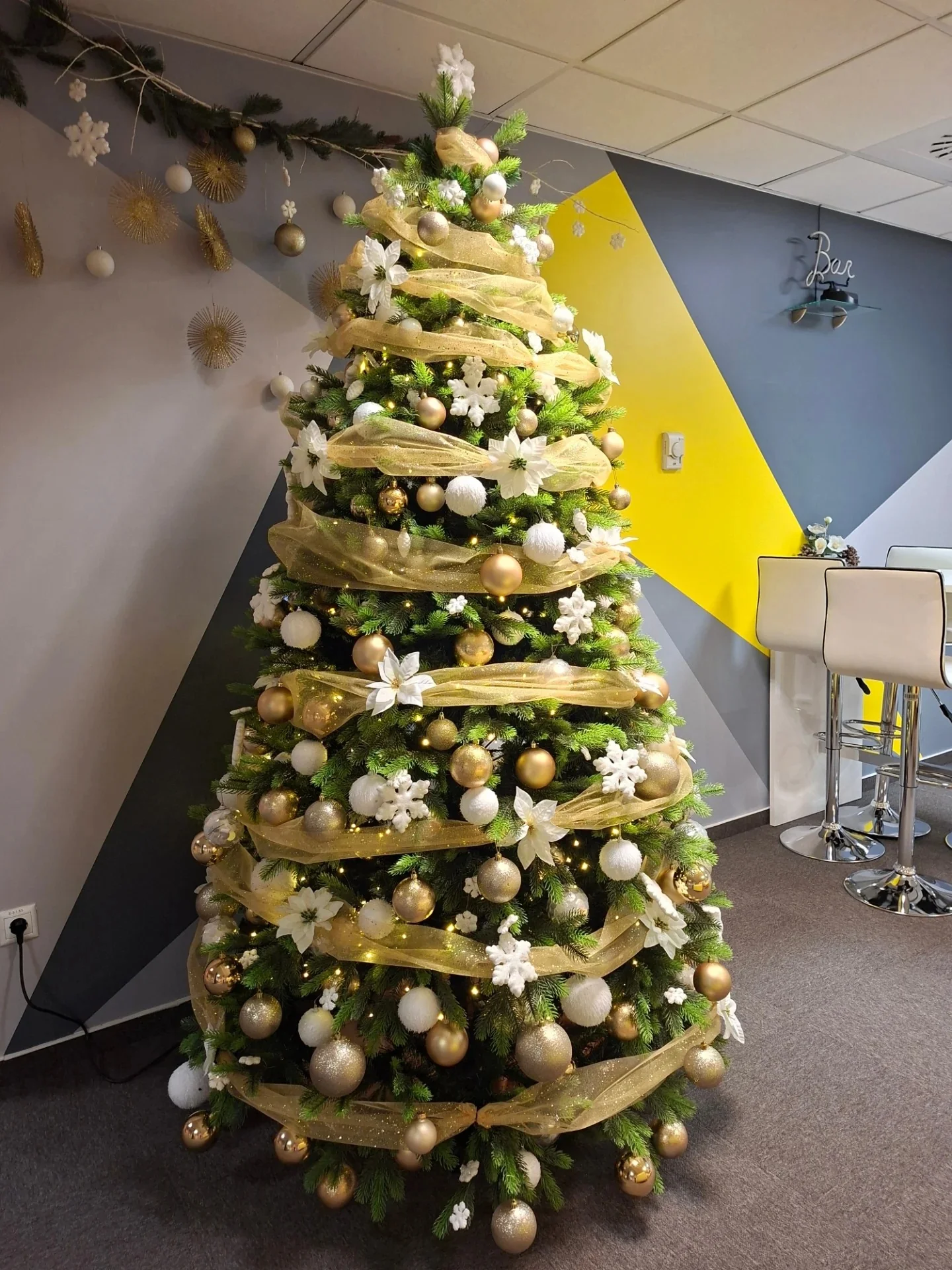 Layer Gold Ribbon for Tree Depth