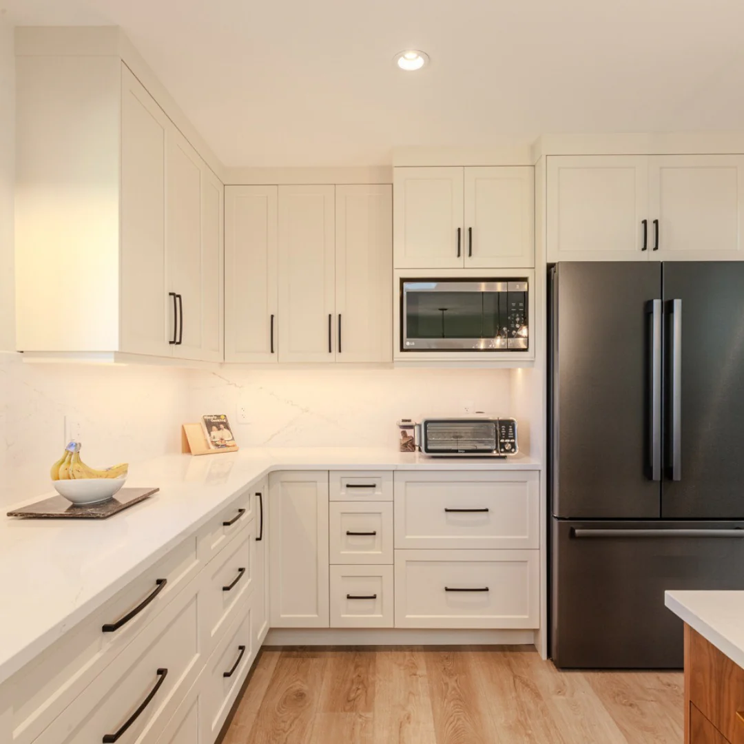 Streamline Your Countertops with an Integrated Microwave