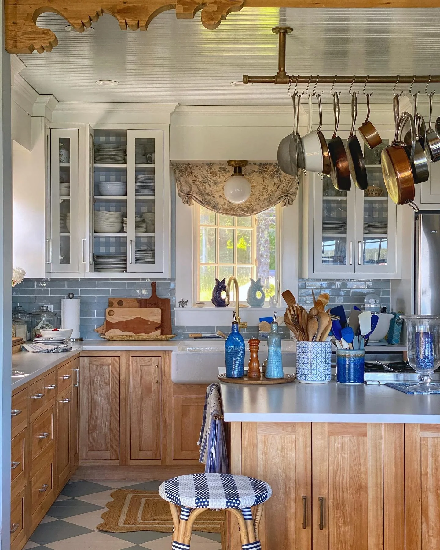 Hanging Pot Rack Keeps Cookware Accessible and on Display