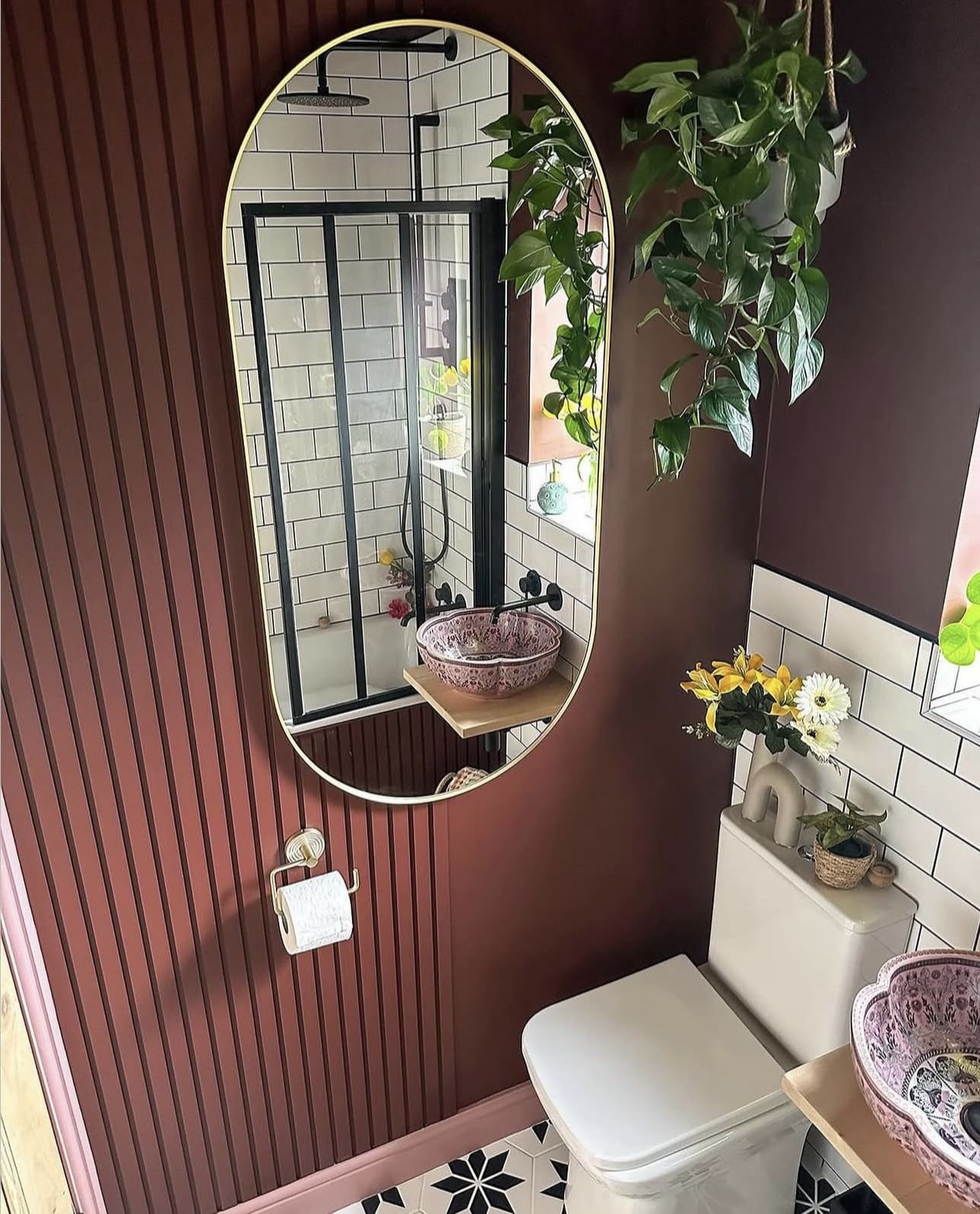 Decorative Pink Basin Adds Patterned Flair to Small Bathroom
