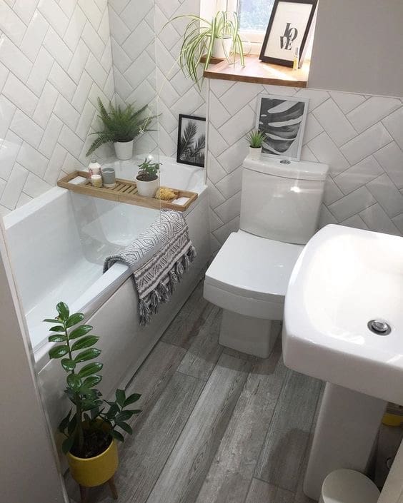 Wooden Bathtub Caddy Holds Bath Essentials and Small Plants