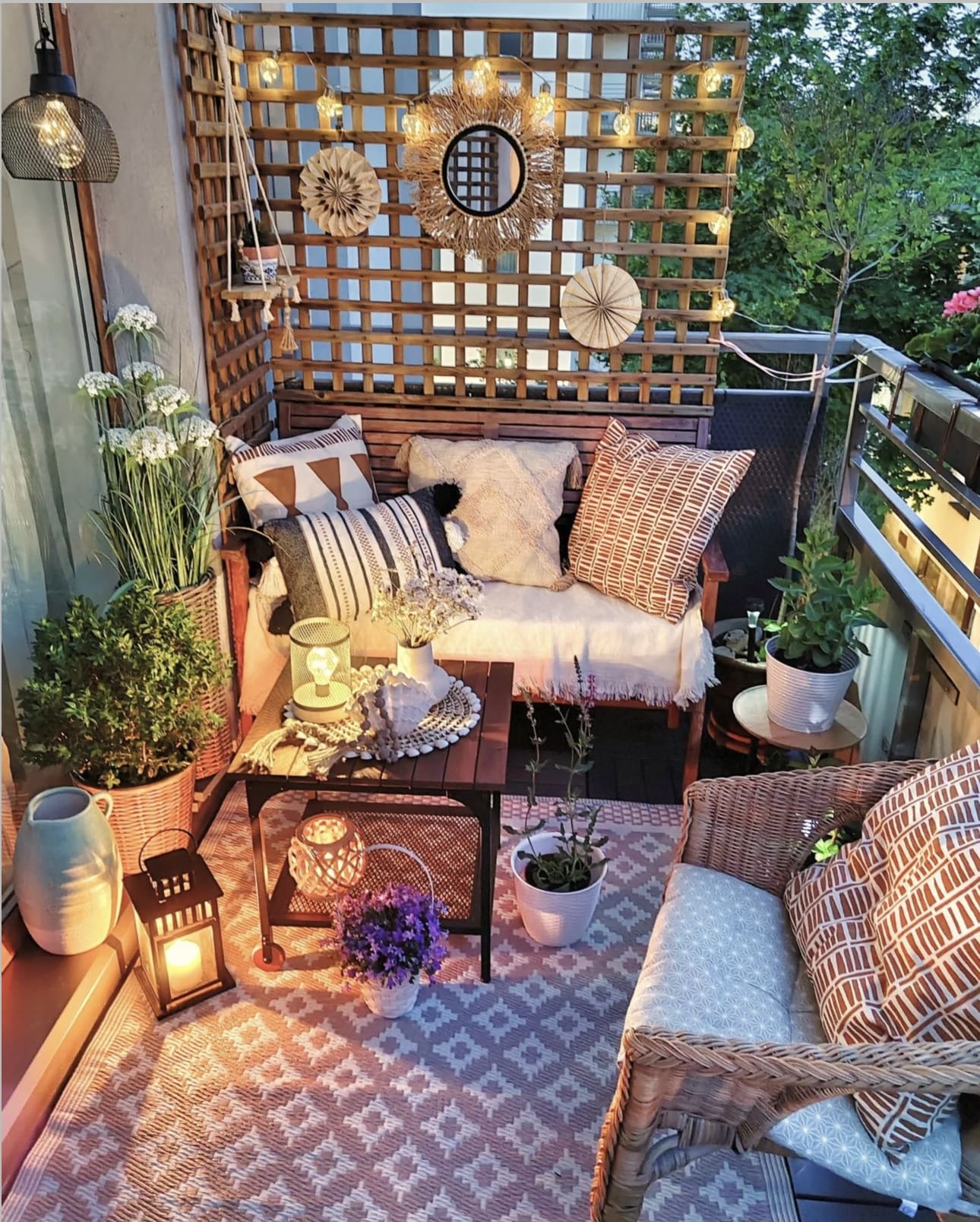 Woven Wall Mirror Adds Boho Charm to Lattice Screen