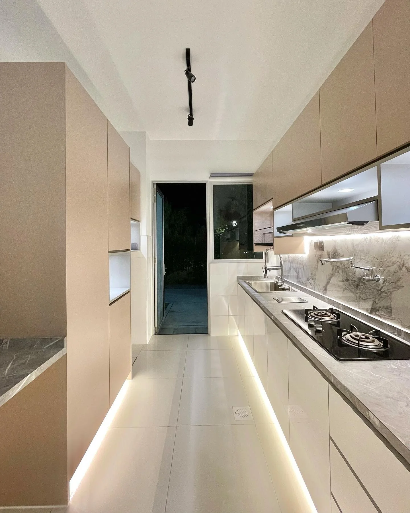Soft Beige Uppers and White Bases with Integrated LED Lighting