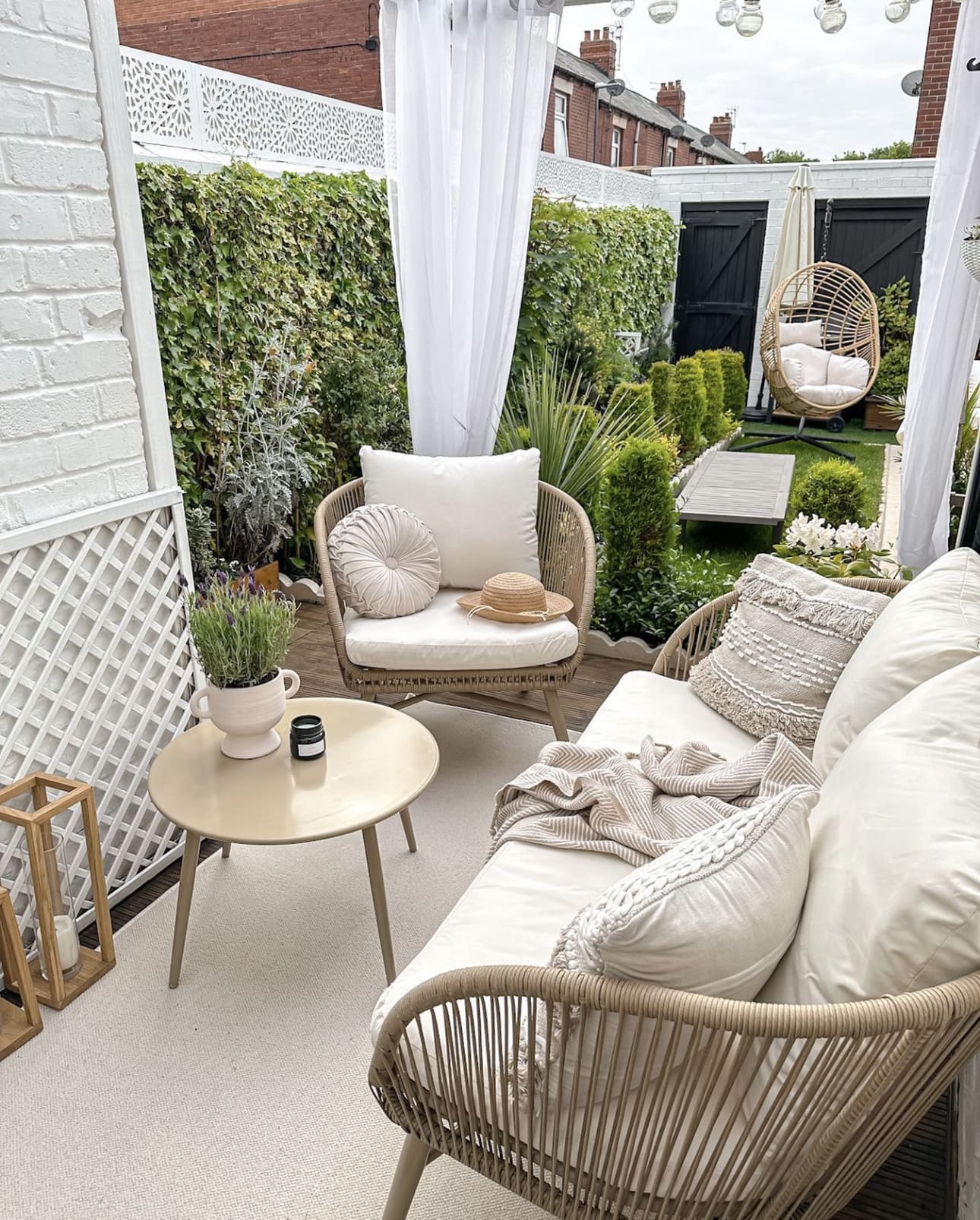 Round Side Table Anchors a Cozy Seating Nook