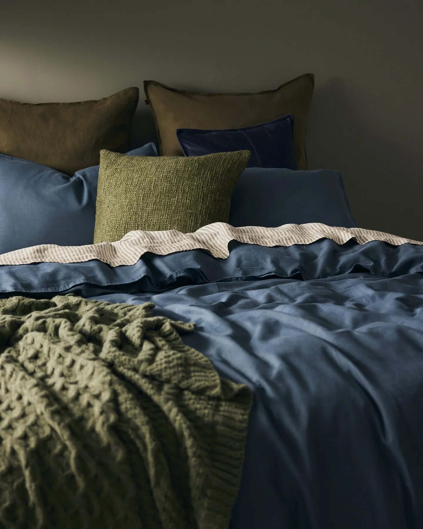 Textured Green Throw Adds Cozy Depth
