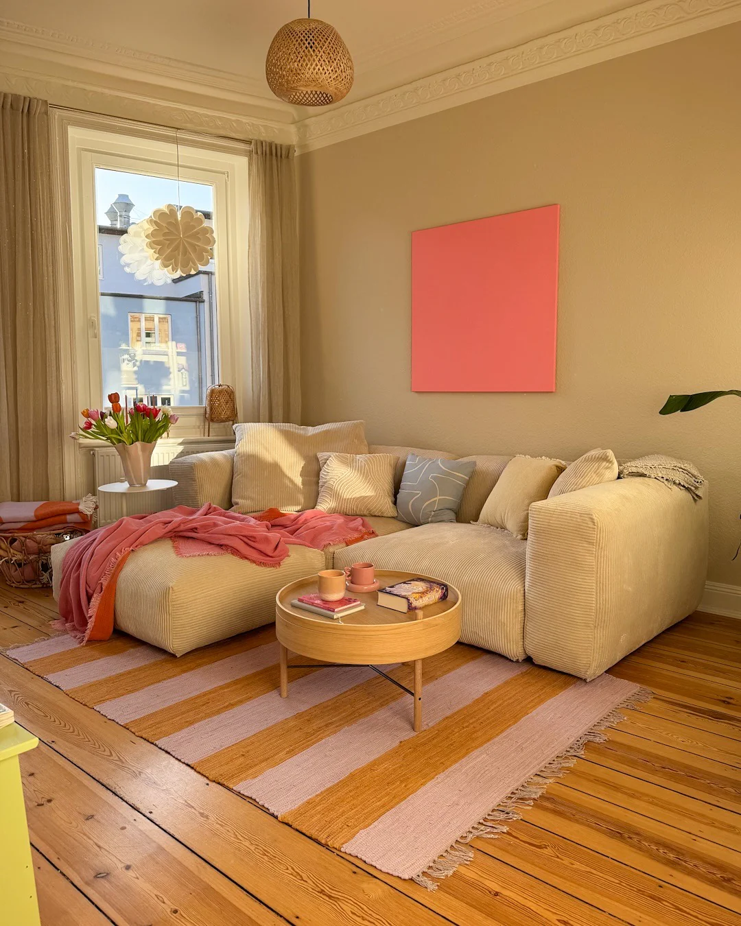 Round Wooden Coffee Table With Raised Edge