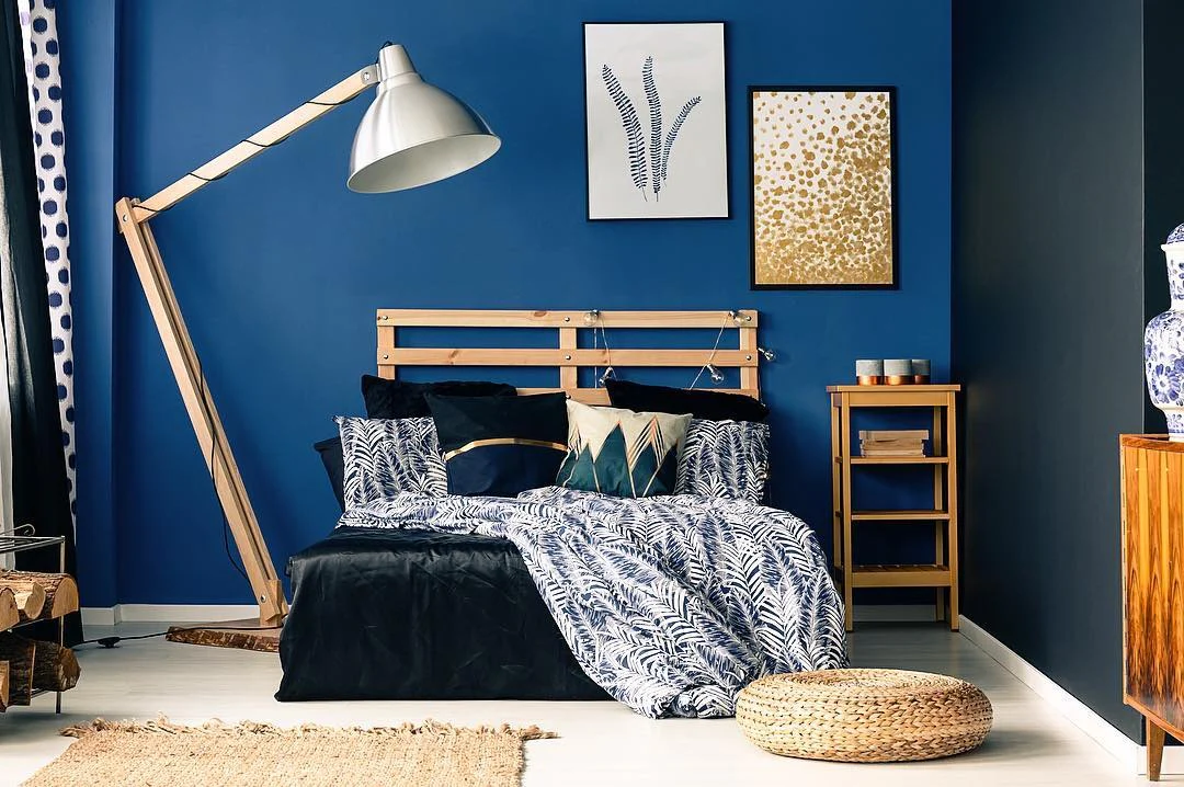 Incorporate Rustic Charm With a Wooden Pallet Headboard