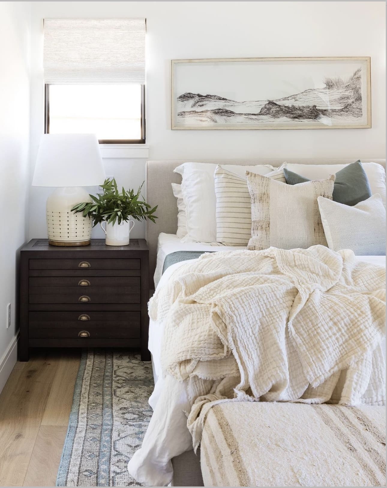 Textured Cream Blanket Adds Cozy Layers to Bed