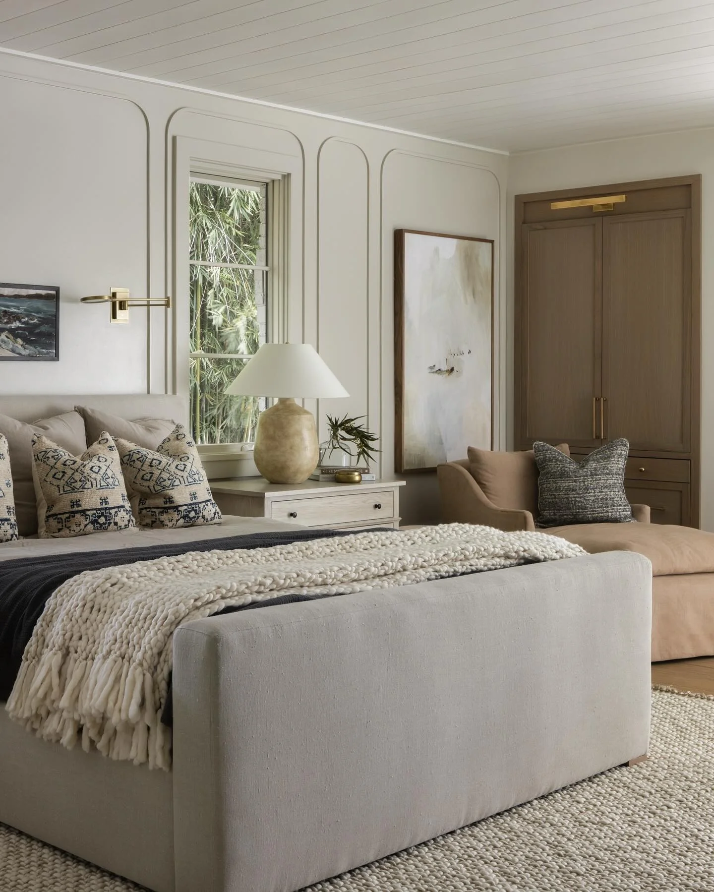 Curved Wall Paneling Adds Soft Architectural Detail