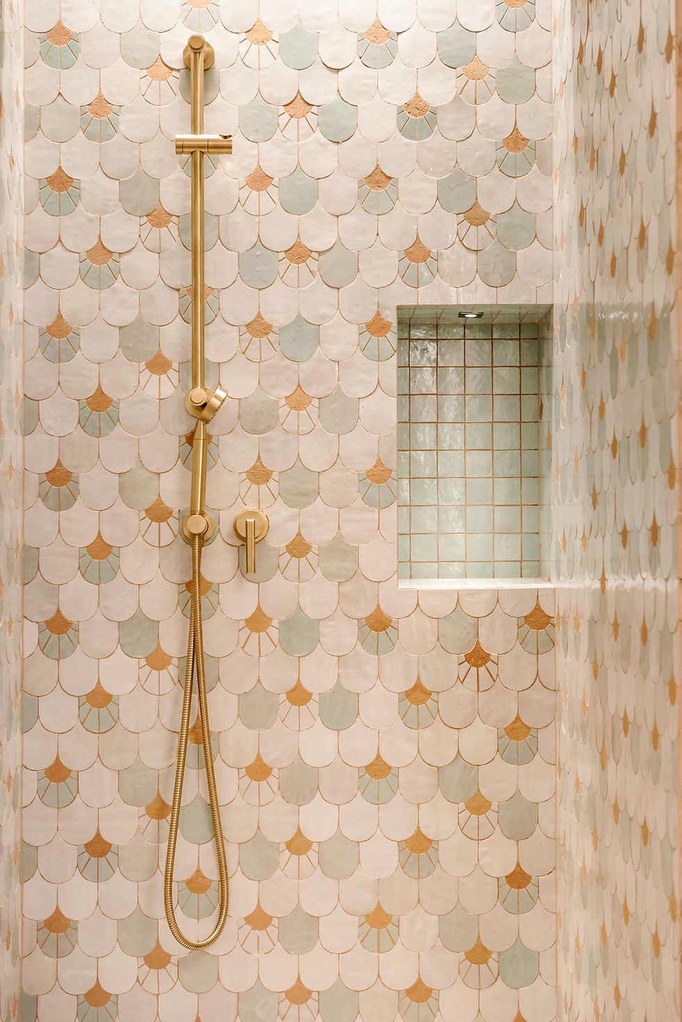 Fan-Shaped Tiles Create a Playful Shower Pattern