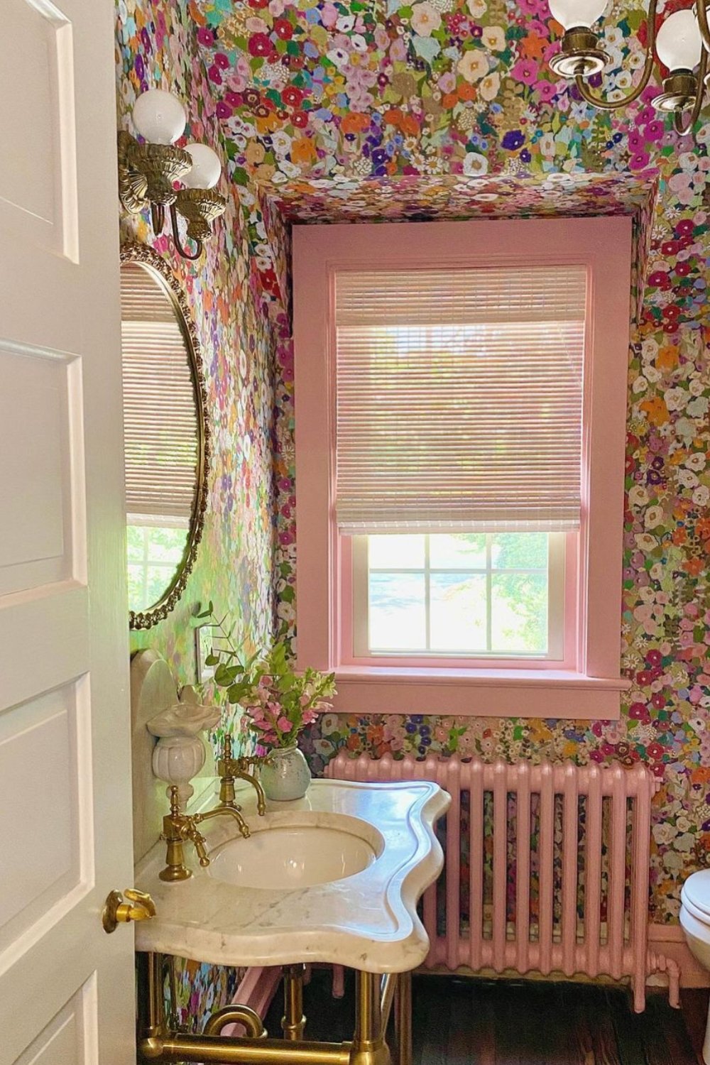 Floral Wallpaper Creates a Whimsical and Bold Statement