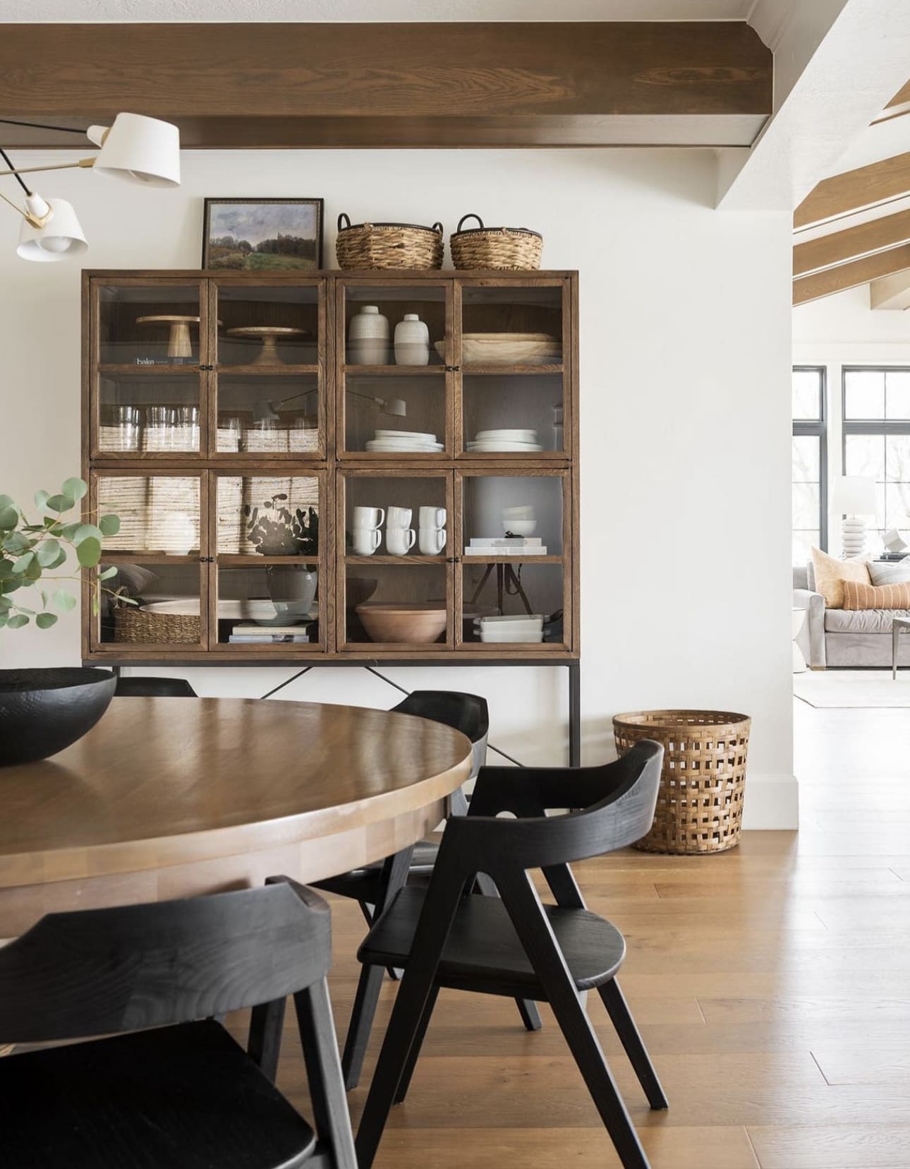 Glass-Fronted Cabinet Displays Everyday Dishes and Decor