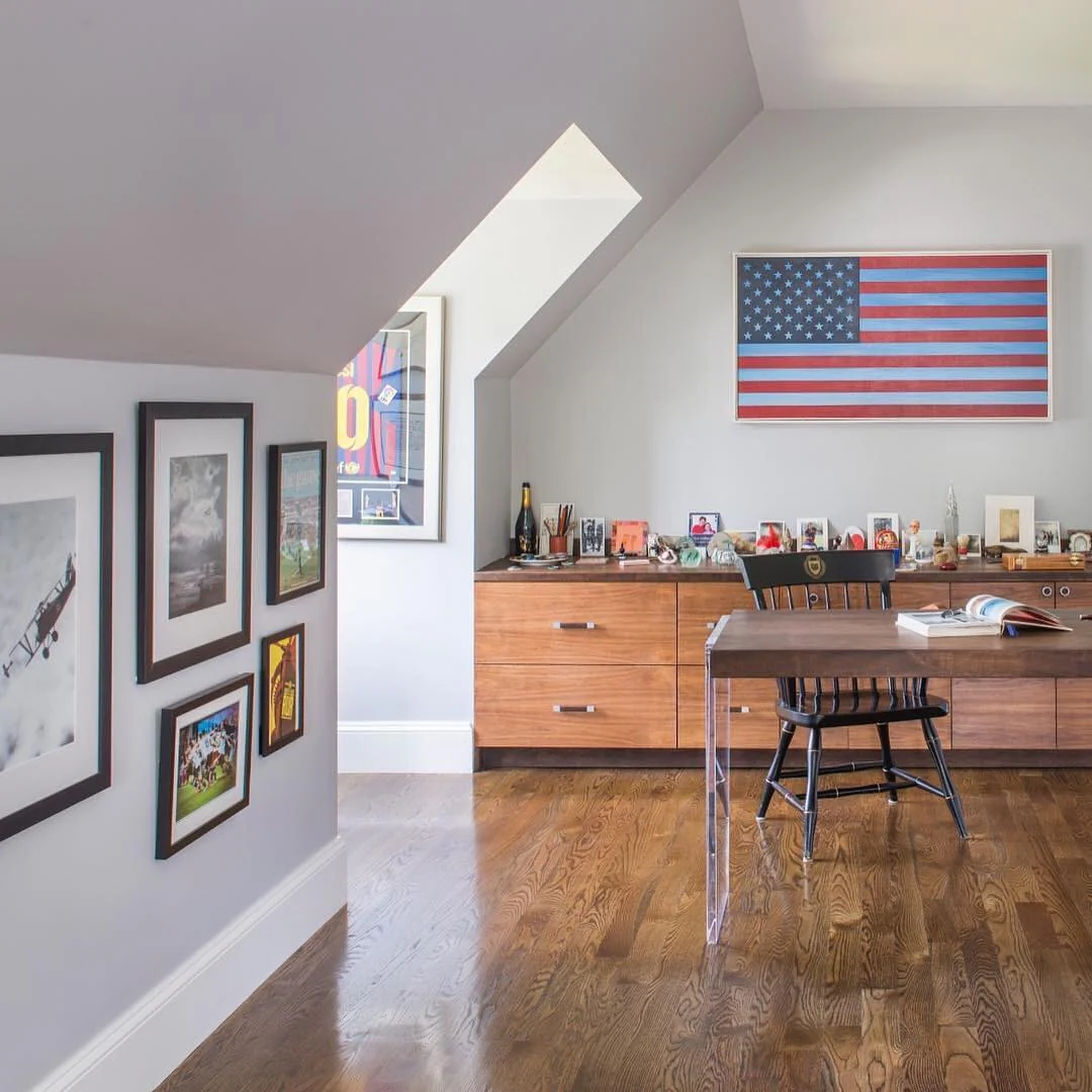 Artwork of an American Flag Adds a Bold Focal Point