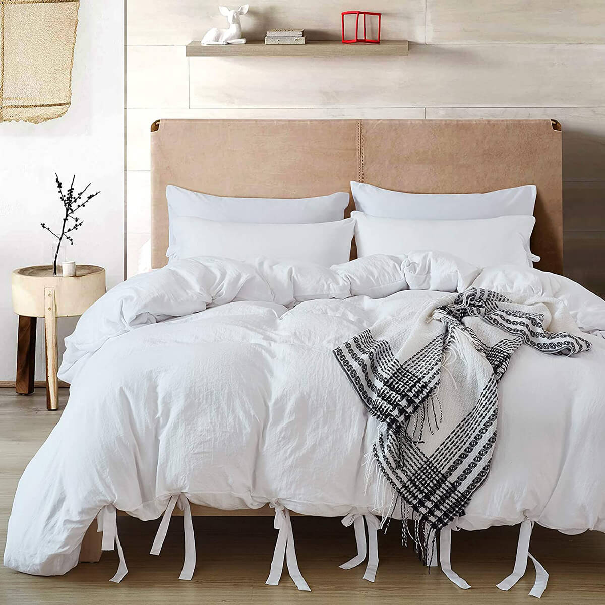 White Duvet Cover With Tie Closures for a Soft Look