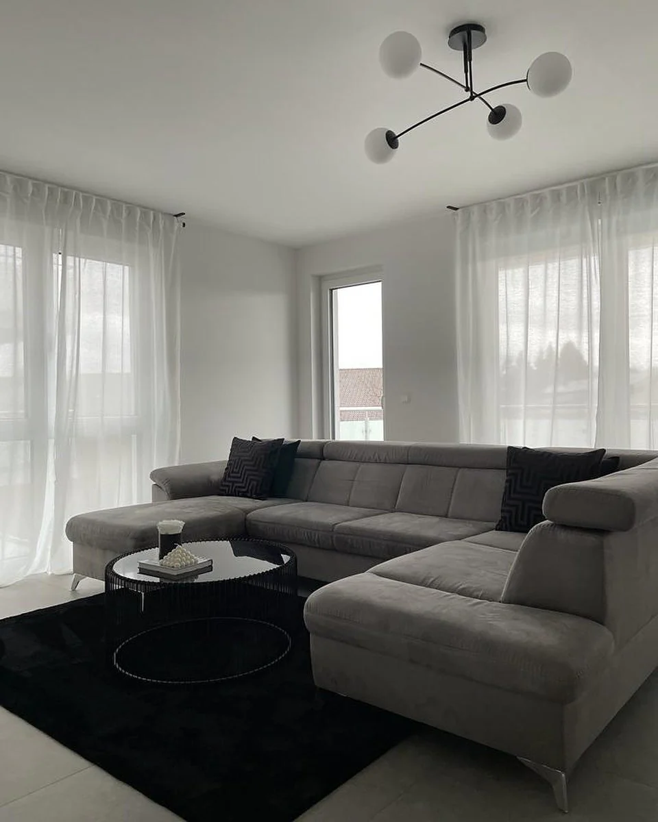 Black Rug Grounds Large Grey Sectional Sofa