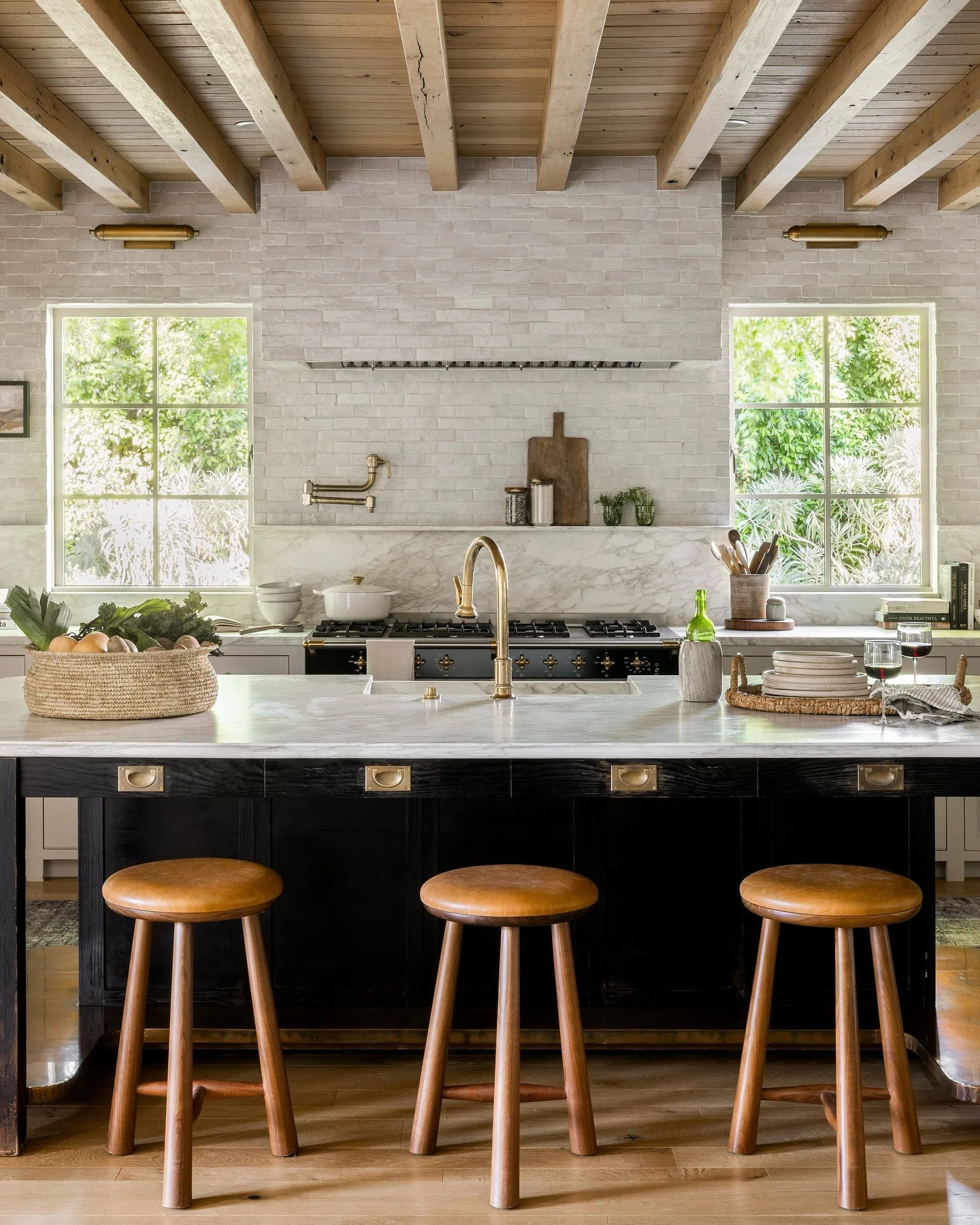 Marble Slab Countertops Meet Dark Island Base