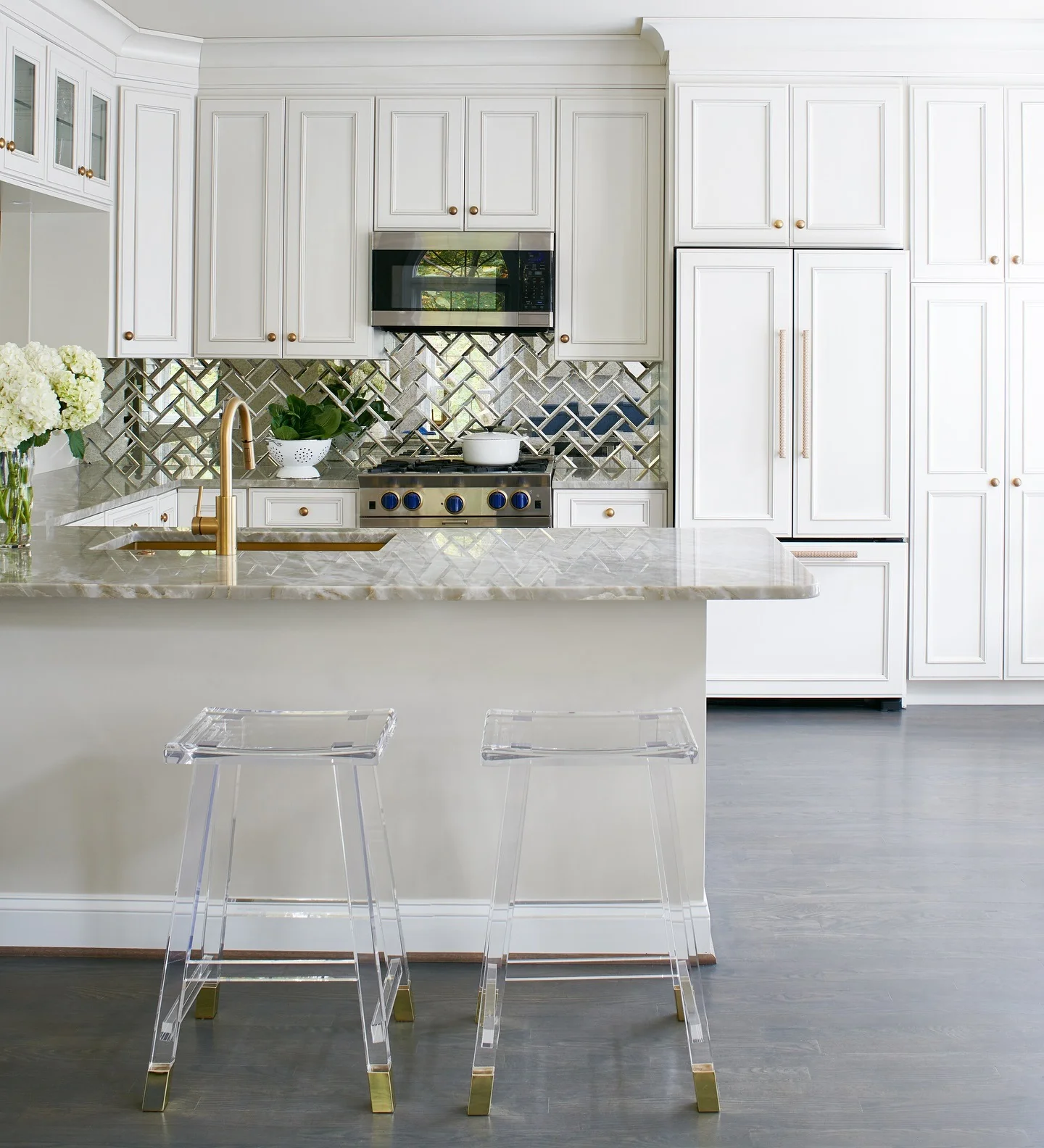 Mirror Tile Backsplash Reflects Light and Adds Sparkle