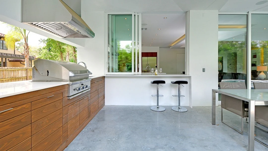 Horizontal Wood Cabinets With Sleek Drawer Pulls